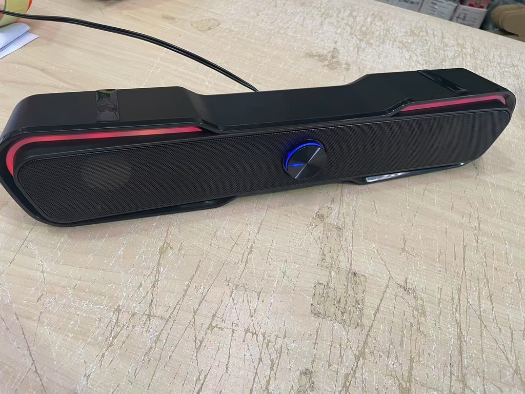 HP DHE-6002 wired soundbar speaker with USB power, 3.5mm audio input and RGB lighting